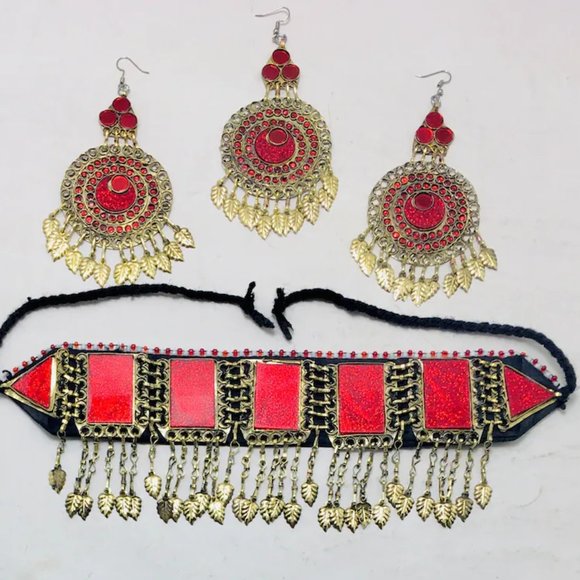 Tribal Jewelry Set, Antique Handmade Choker NecklacWith MathaTikka and Earring - Picture 2 of 10